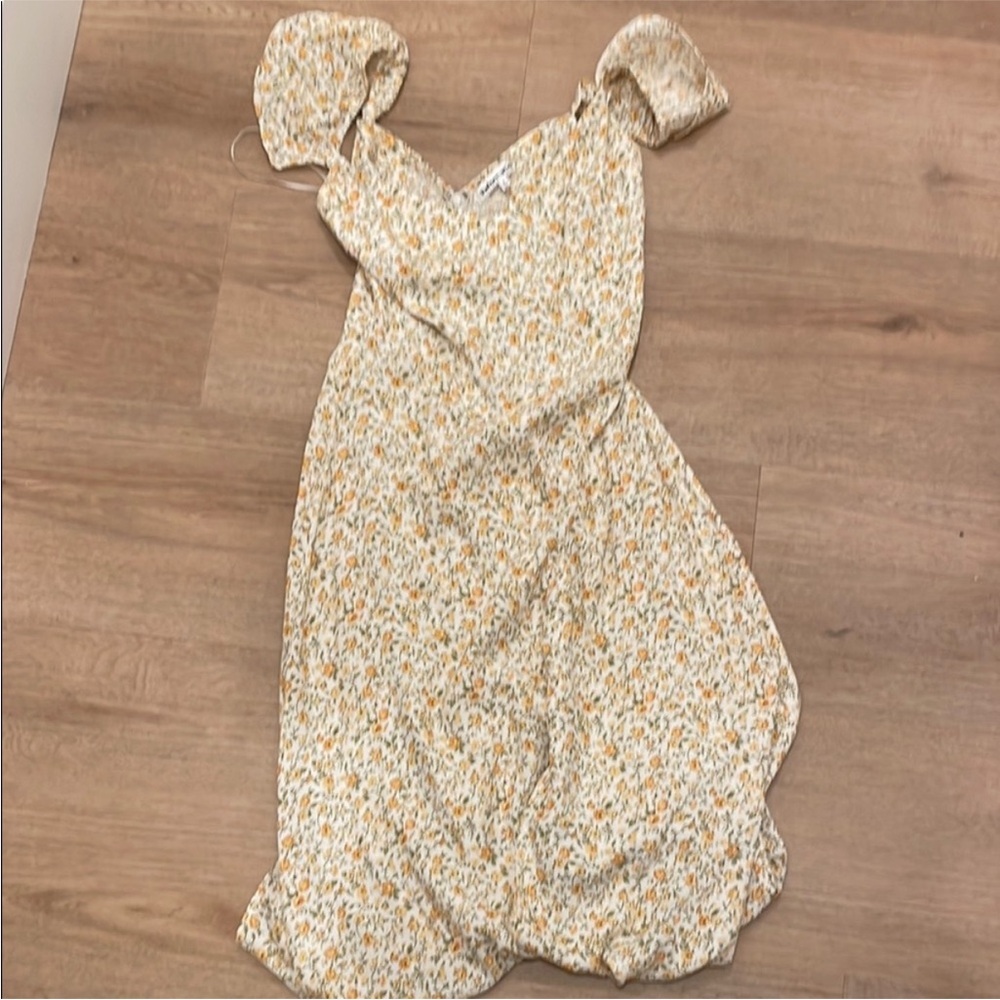 Reformation Baxley dress in Lima - Picture 3 of 5
